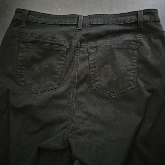 NWOT - Venezia Black Stretch Jeans - Size 16 Average - Picture 4 of 11